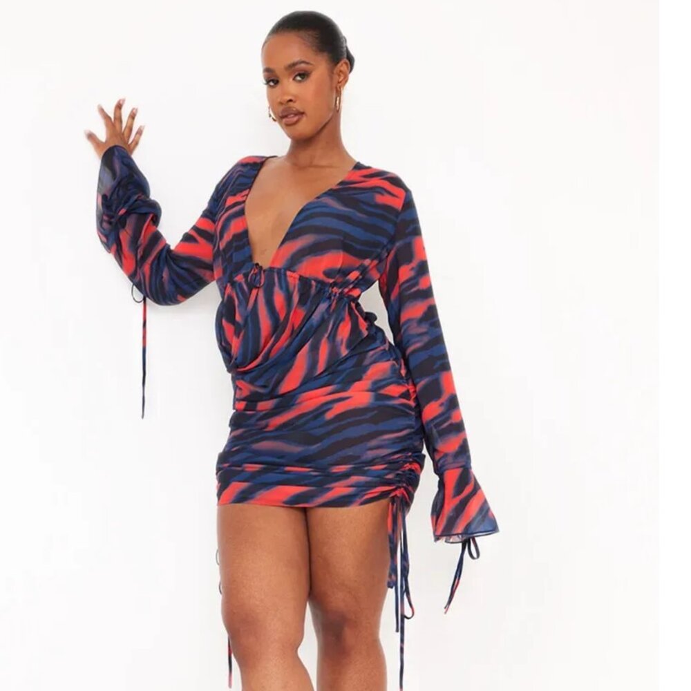 NEW Pretty Little Thing Shape Size 16 Red Tiger Printed Woven Extreme Plunge